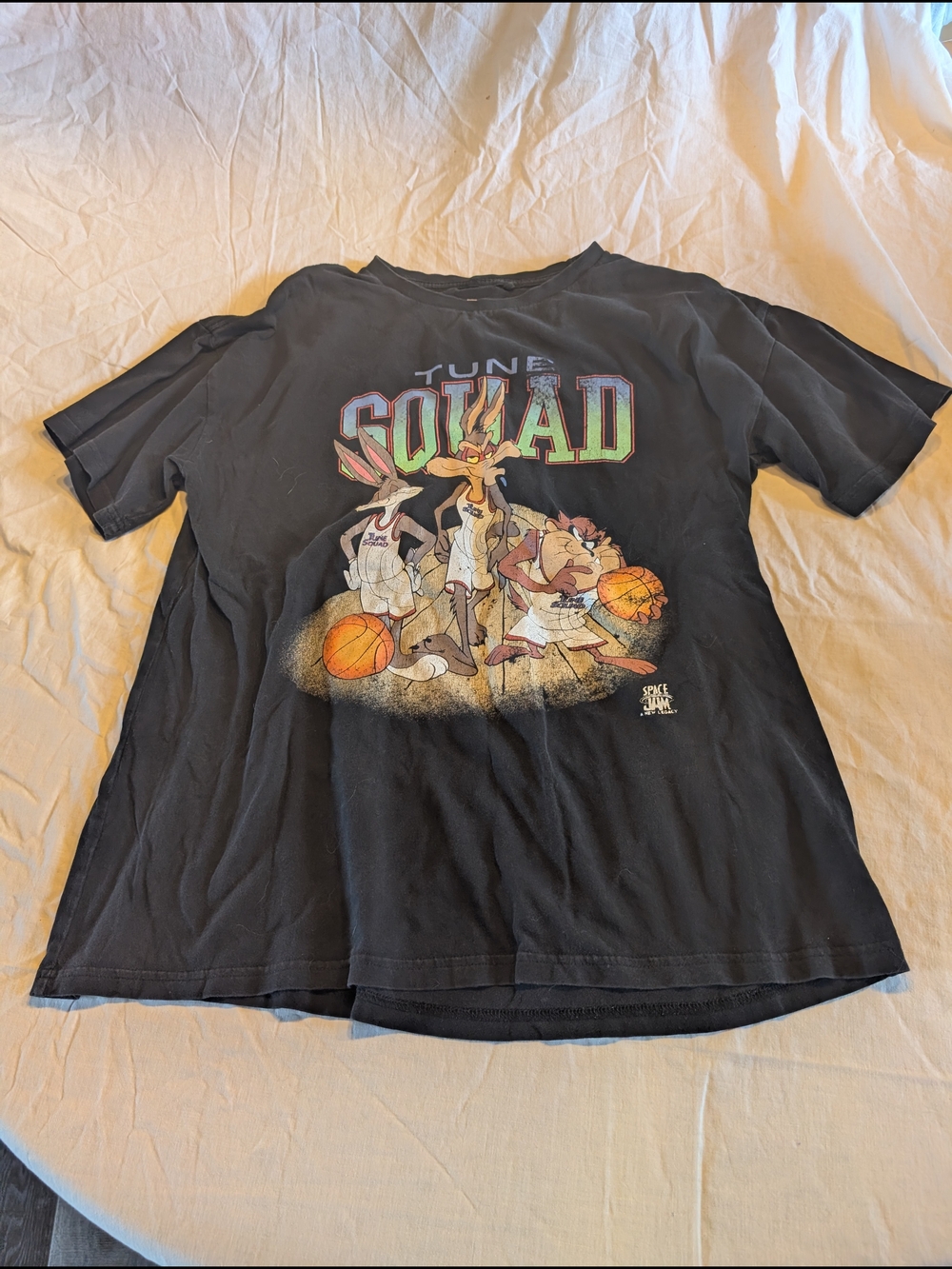 2/40$ Warner Bros. Looney Tunes Squad Black Tune Squad Graphic Tee